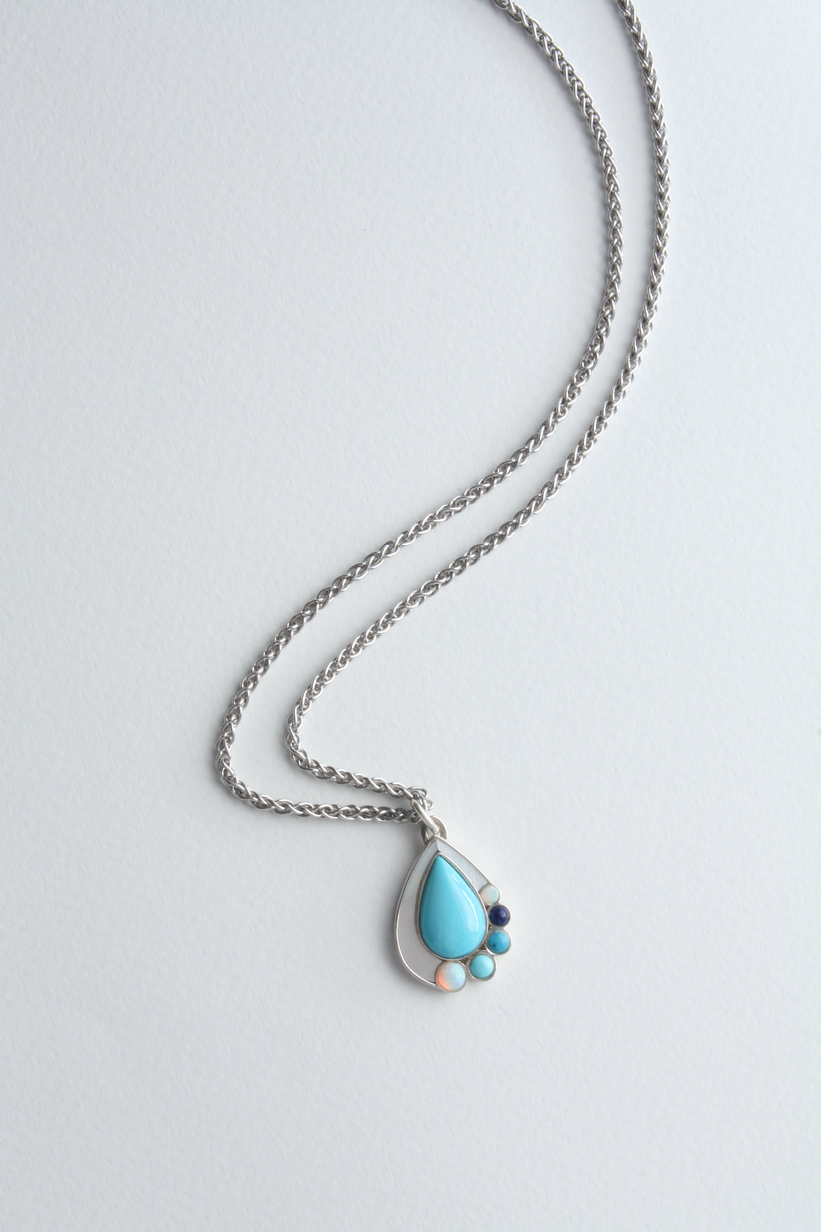 La Gota de Lluvia (Raindrop) Milagro Necklace