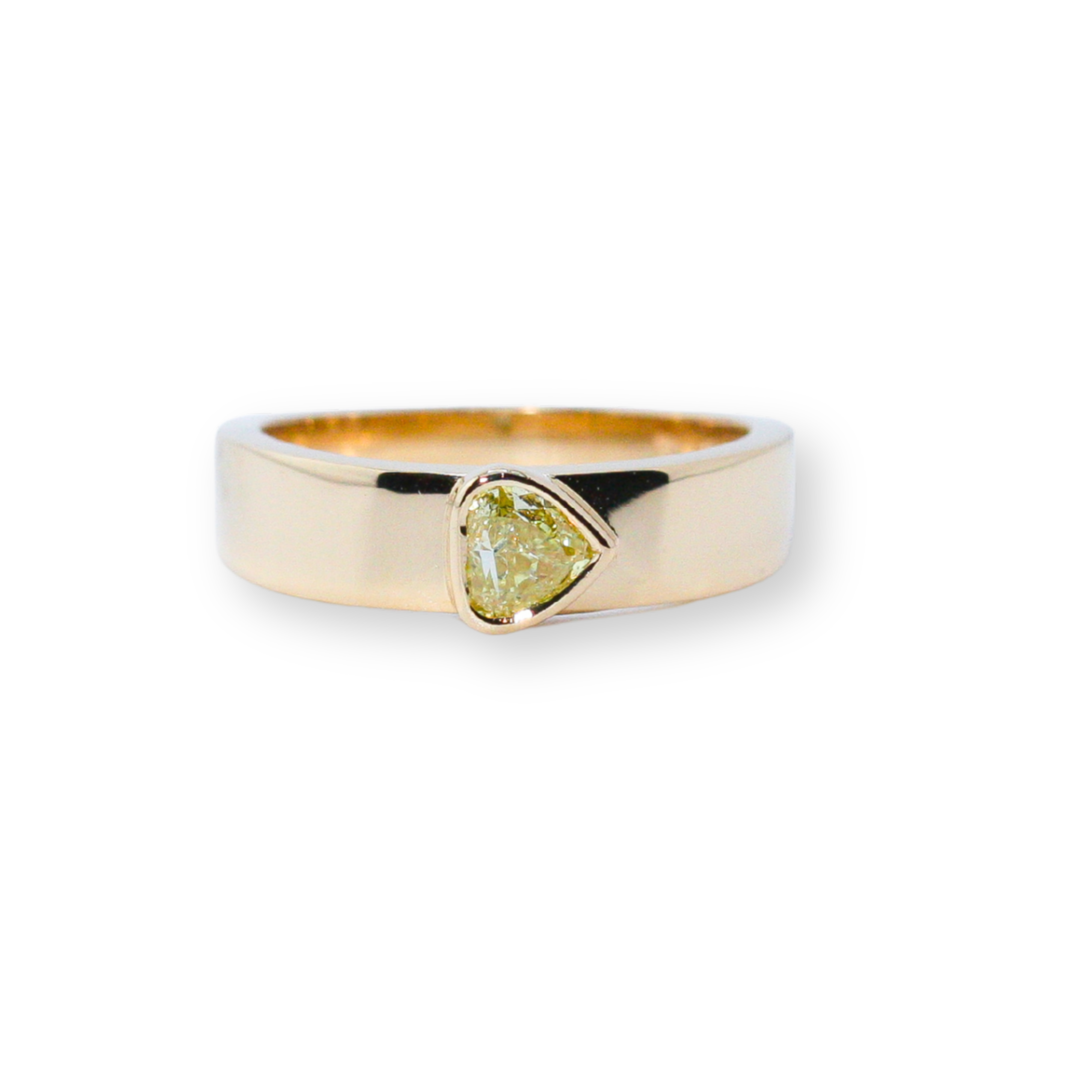 Golden Peak Diamond Ring