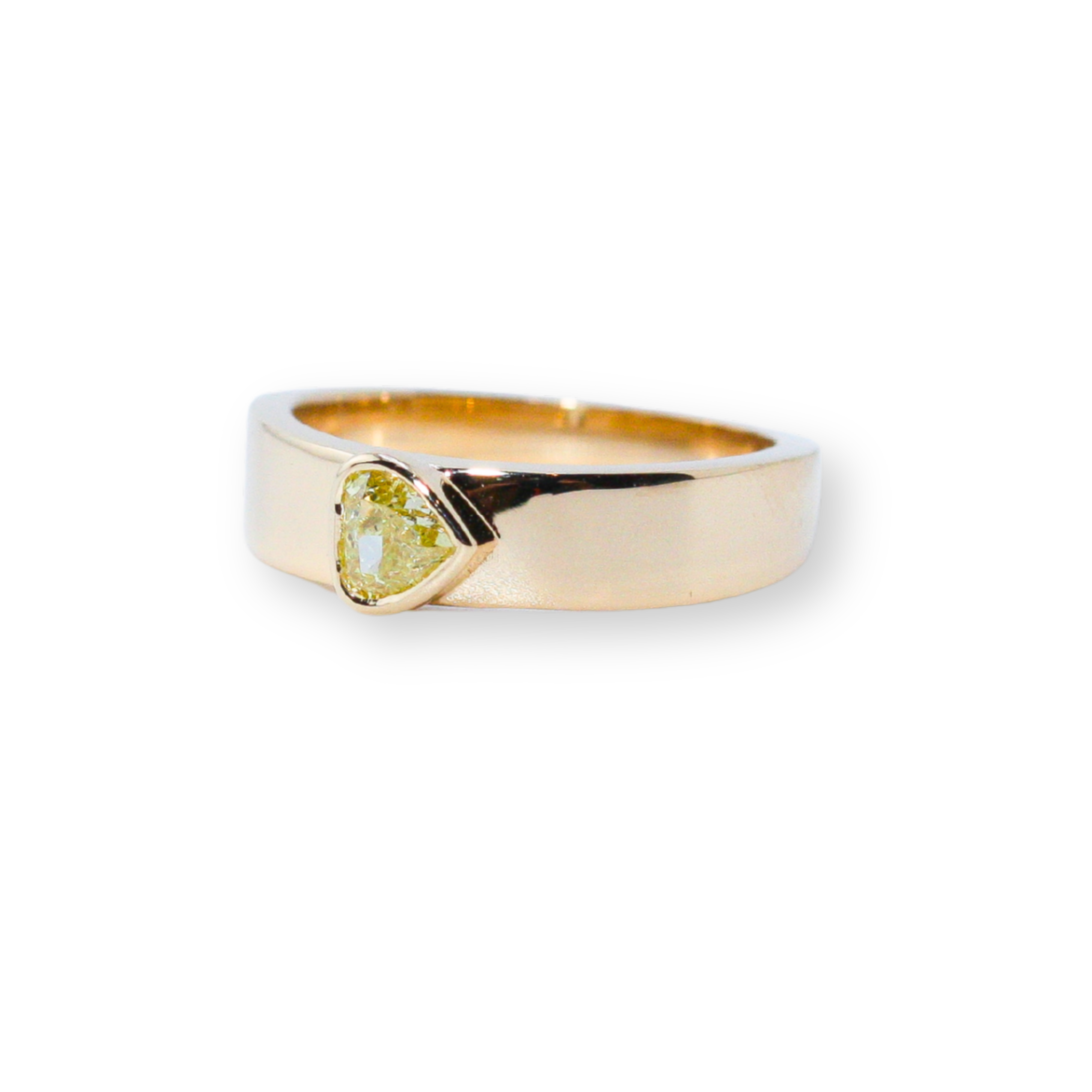 Golden Peak Diamond Ring
