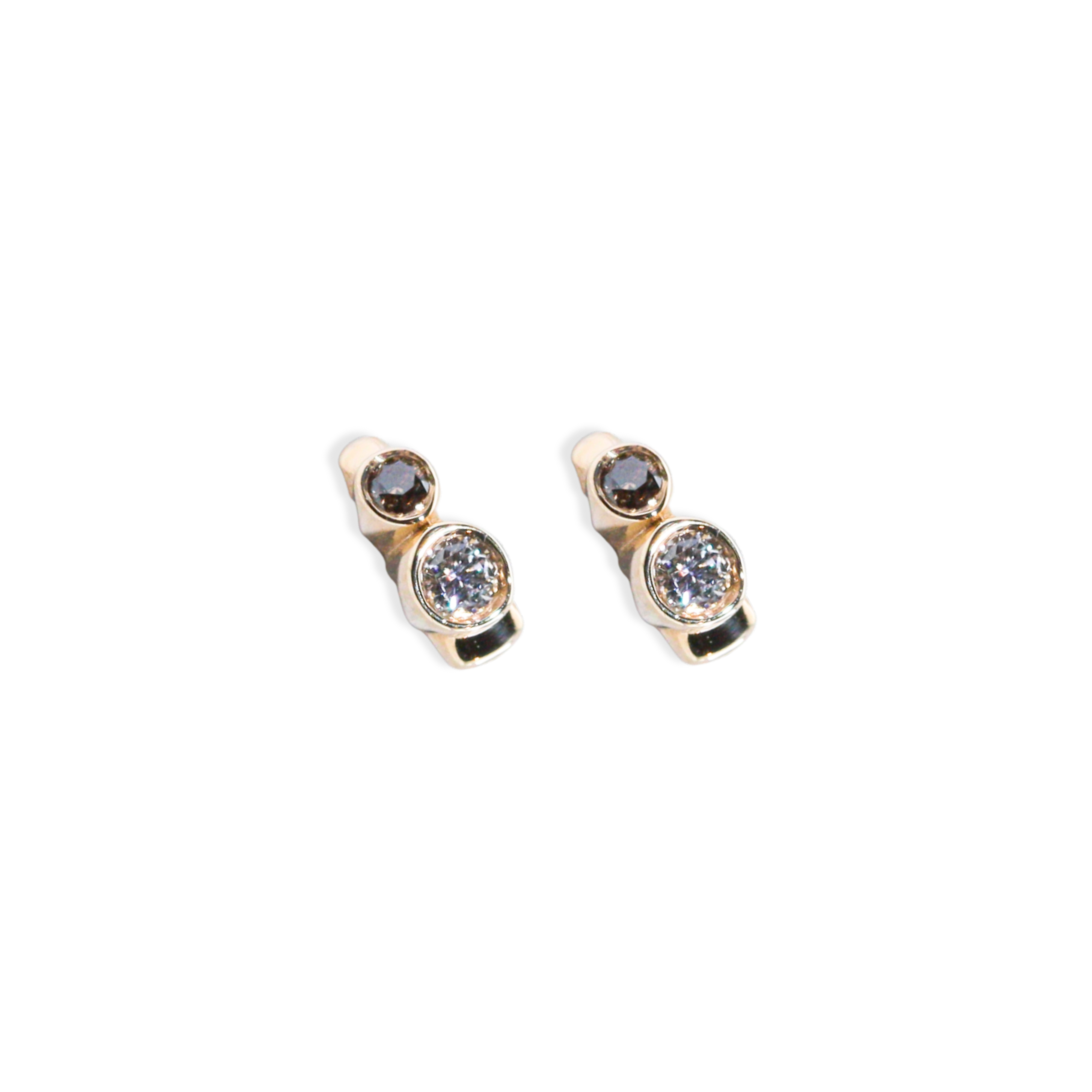La Reina Graduated Studs (Diamond)