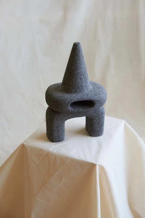 Artefacto Volcanic Rock LS 04 (Porous Rock Statue)