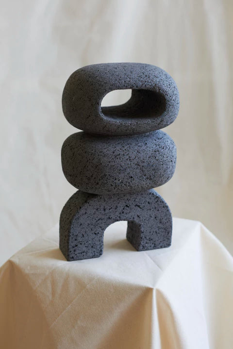 Artefacto Volcanic Rock LS 05 (Porous Rock Statue)