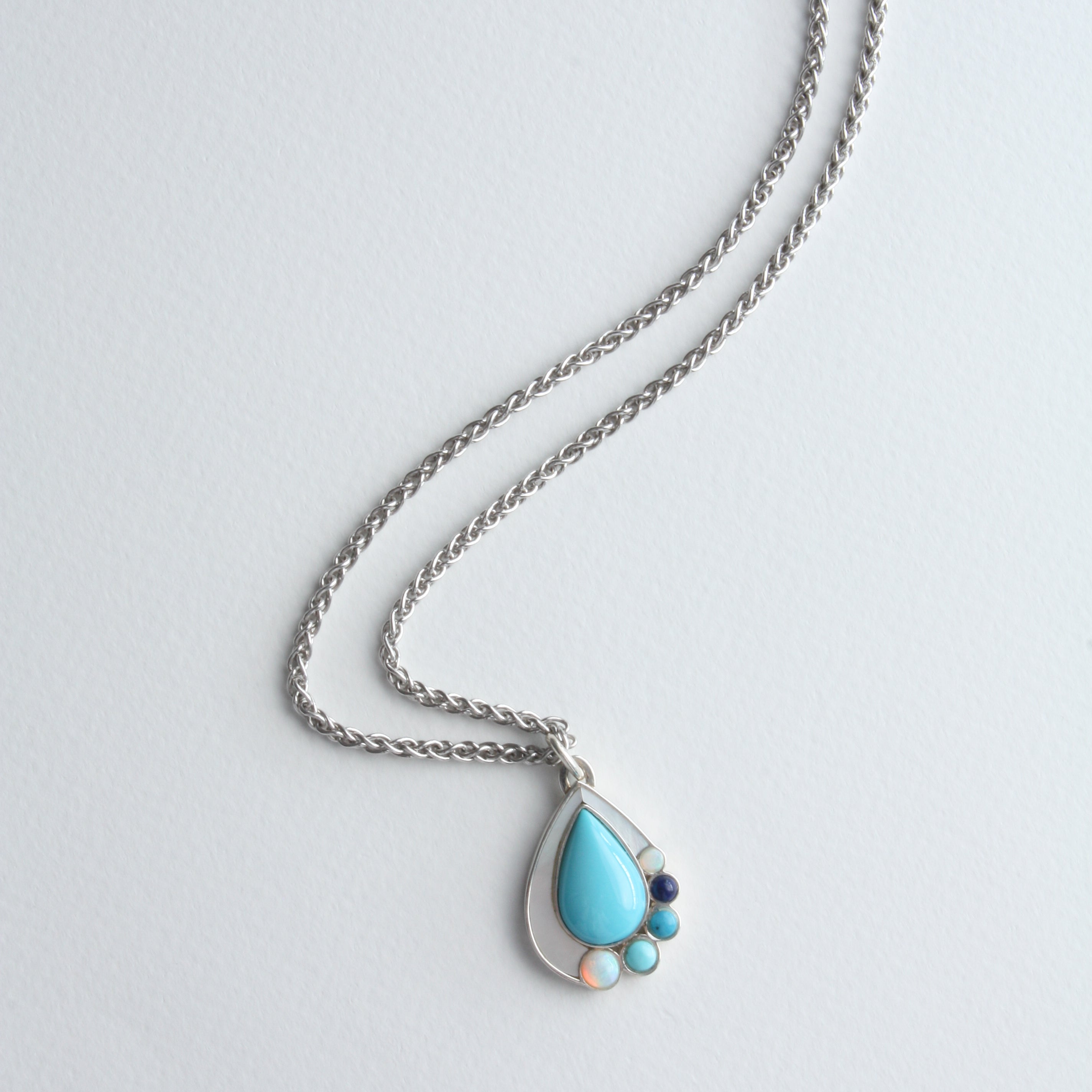 La Gota de Lluvia (Raindrop) Milagro Necklace